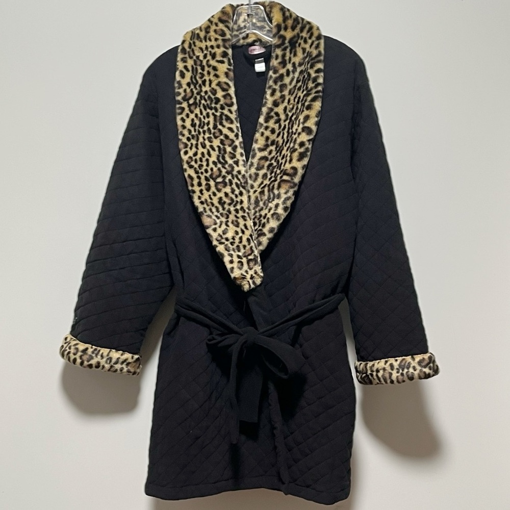 French Kitty bold Black ultrasoft Faux Leopard Fur shawl collar Quilted tie Robe